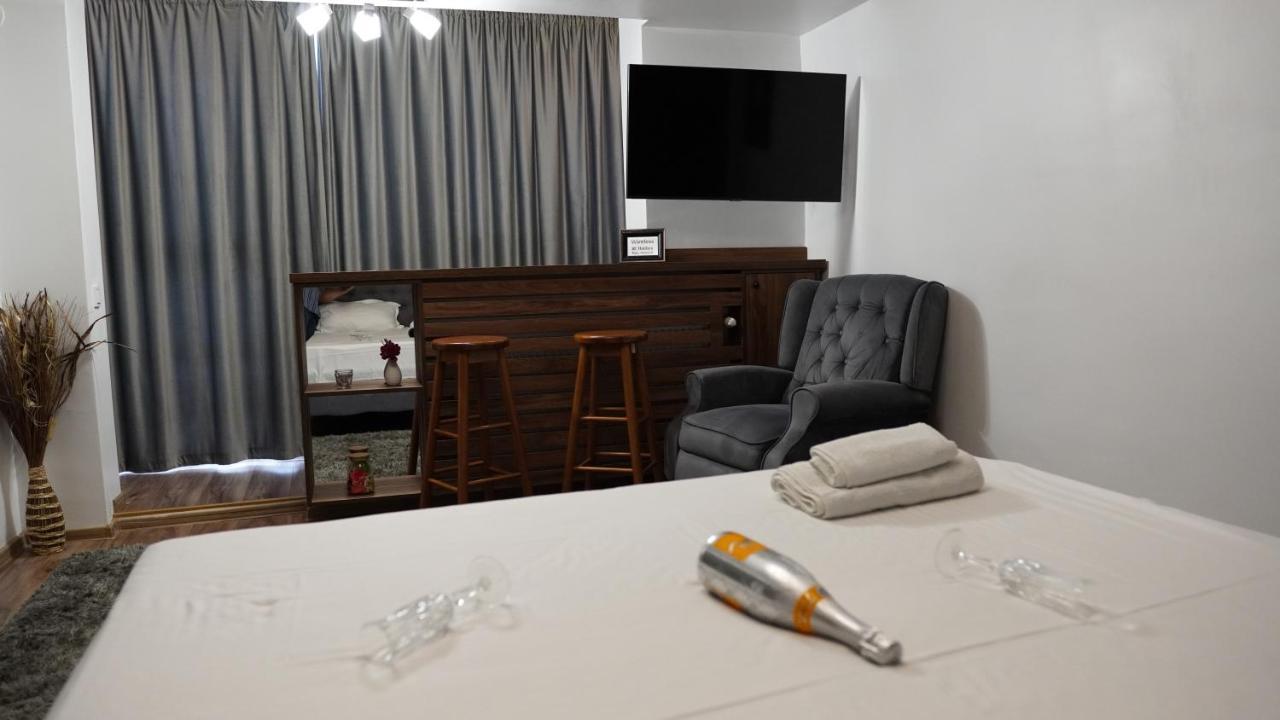 Luxury 1Br Studio Near Hanul Drumetului 布加勒斯特 外观 照片