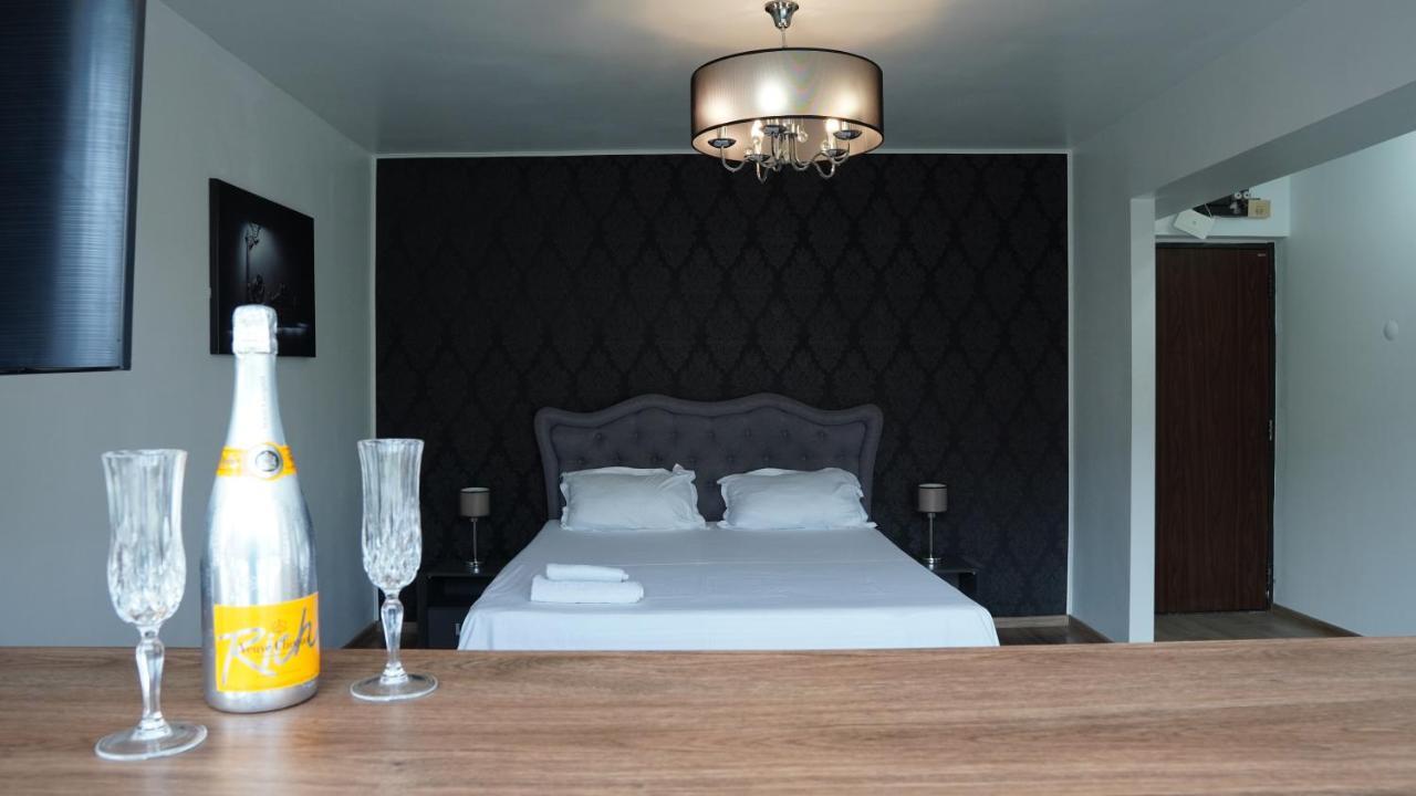Luxury 1Br Studio Near Hanul Drumetului 布加勒斯特 外观 照片